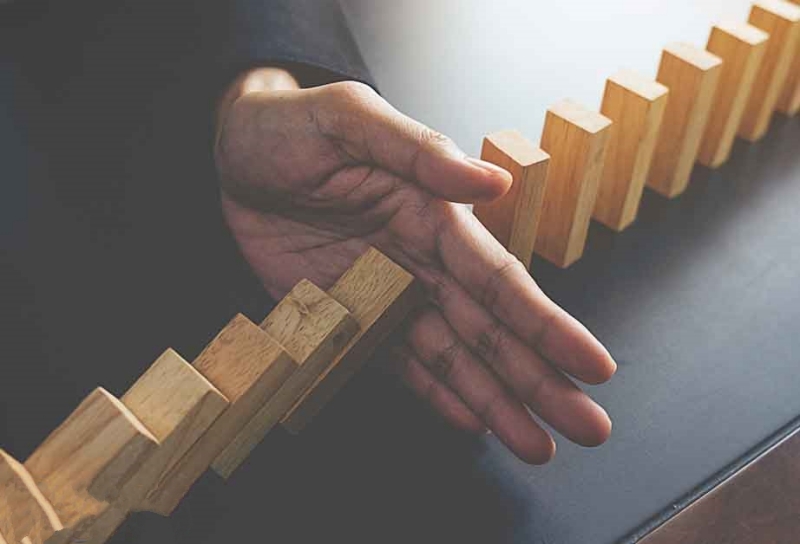Rủi ro trong đầu tư chứng khoán là gì? 5 Cách giảm rủi ro khi đầu tư