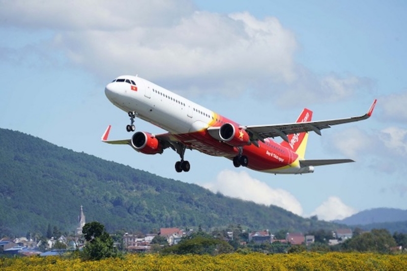 Có nên đầu tư cổ phiếu hàng không năm 2022?